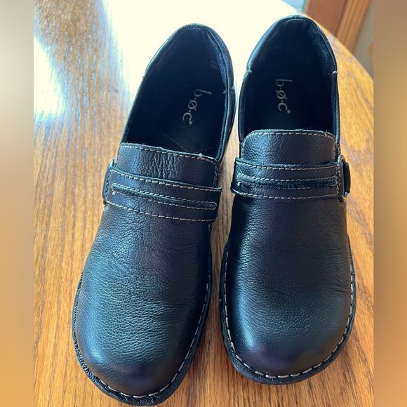 B. O. C. Clogs - Picture 1 of 3